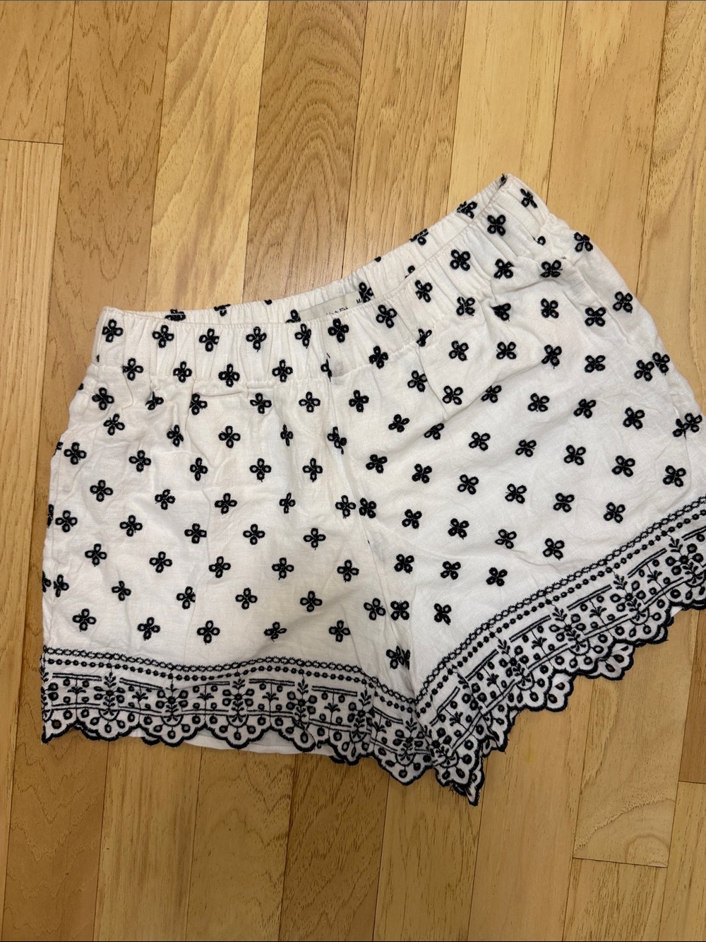 Abercrombie & Fitch White Shorts with Black Floral Embroidery